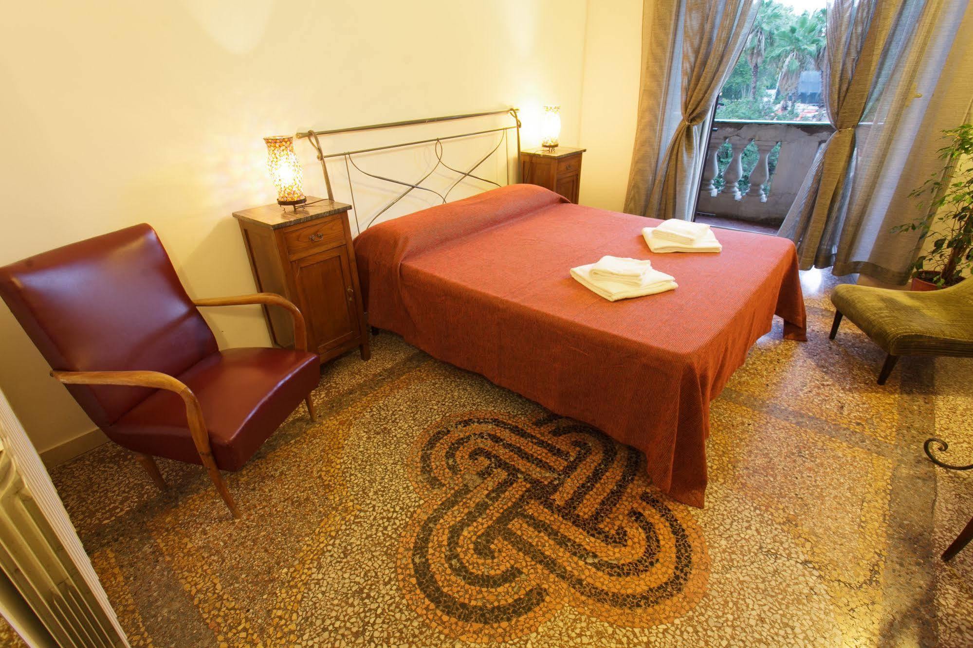 Hotel Mr Frills Roma Exterior foto