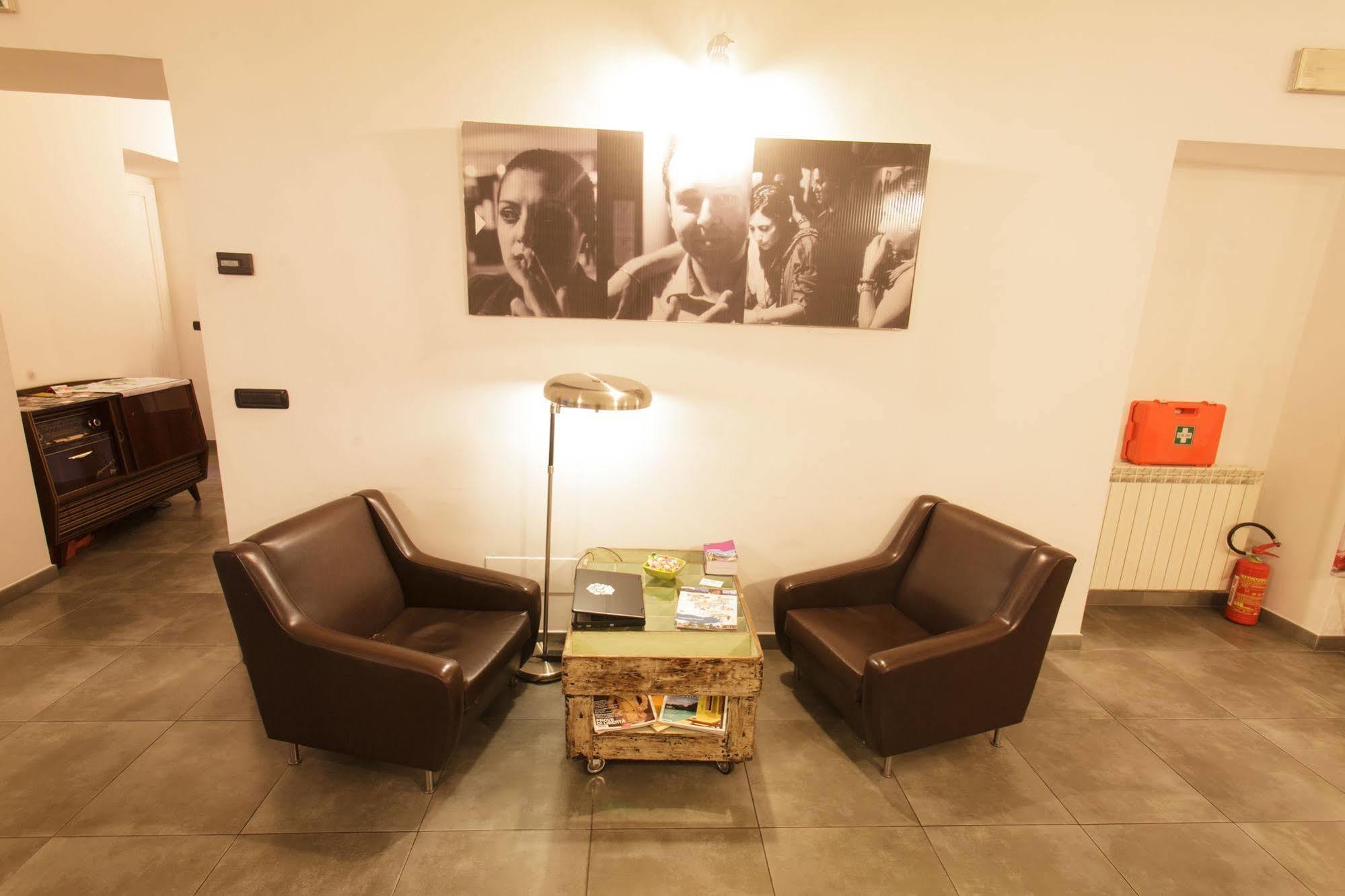 Hotel Mr Frills Roma Exterior foto
